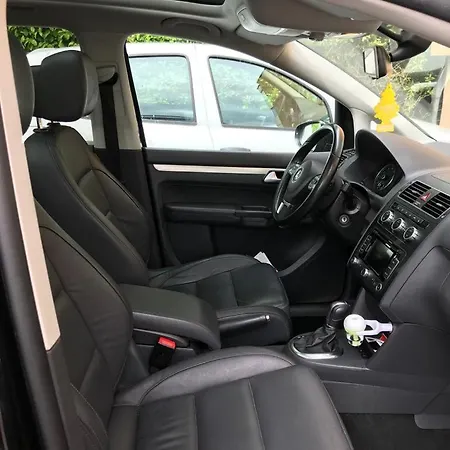Real Swiss Classic & Up To 7 Seats Cars Option Apartment Bern